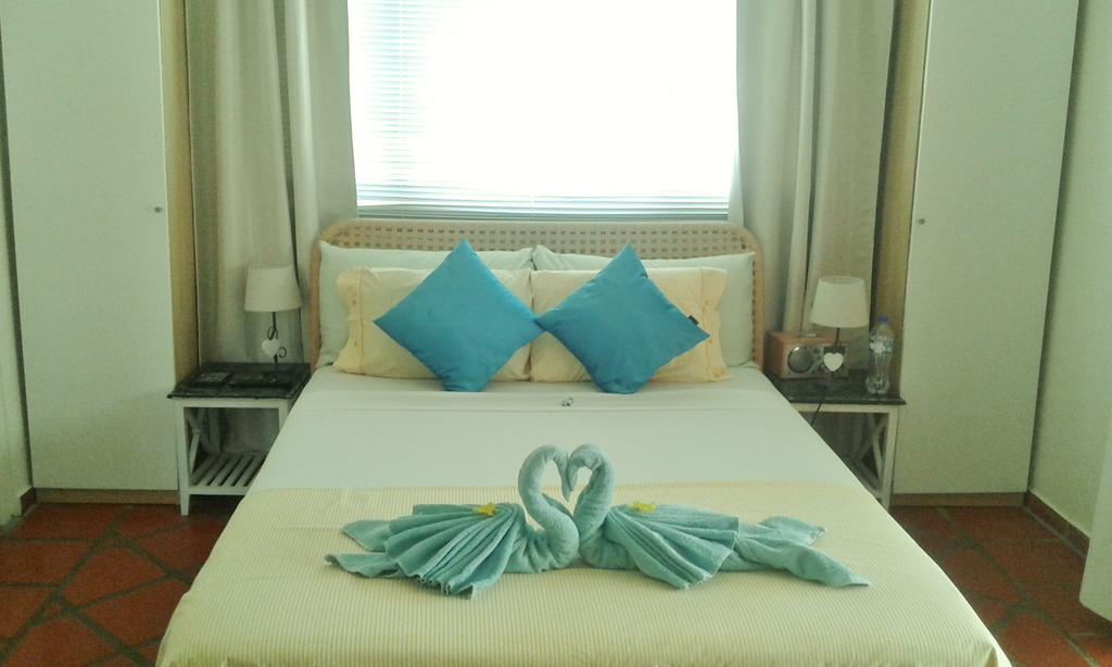 Karibu Aruba Boutique Hotel Palm Beach Room photo